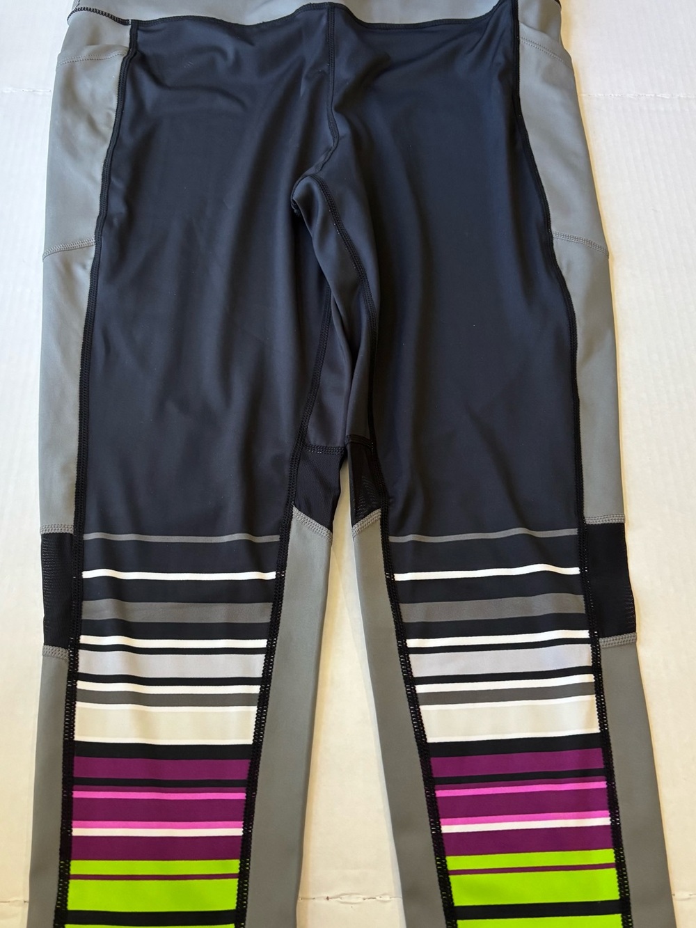 LuLaRoe Rise Brave Leggings with Pockets Size XLarge